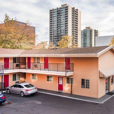 Econo Lodge City Center Portland Kültér fotó